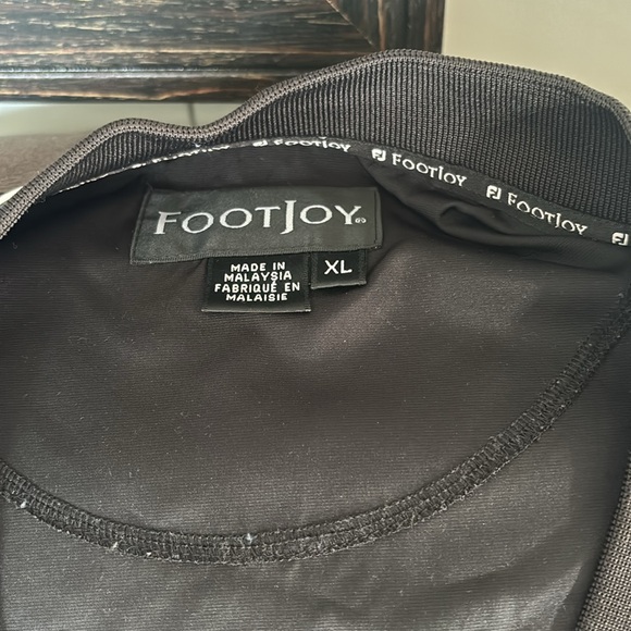 Golf shirt cover up - Picture 2 of 4